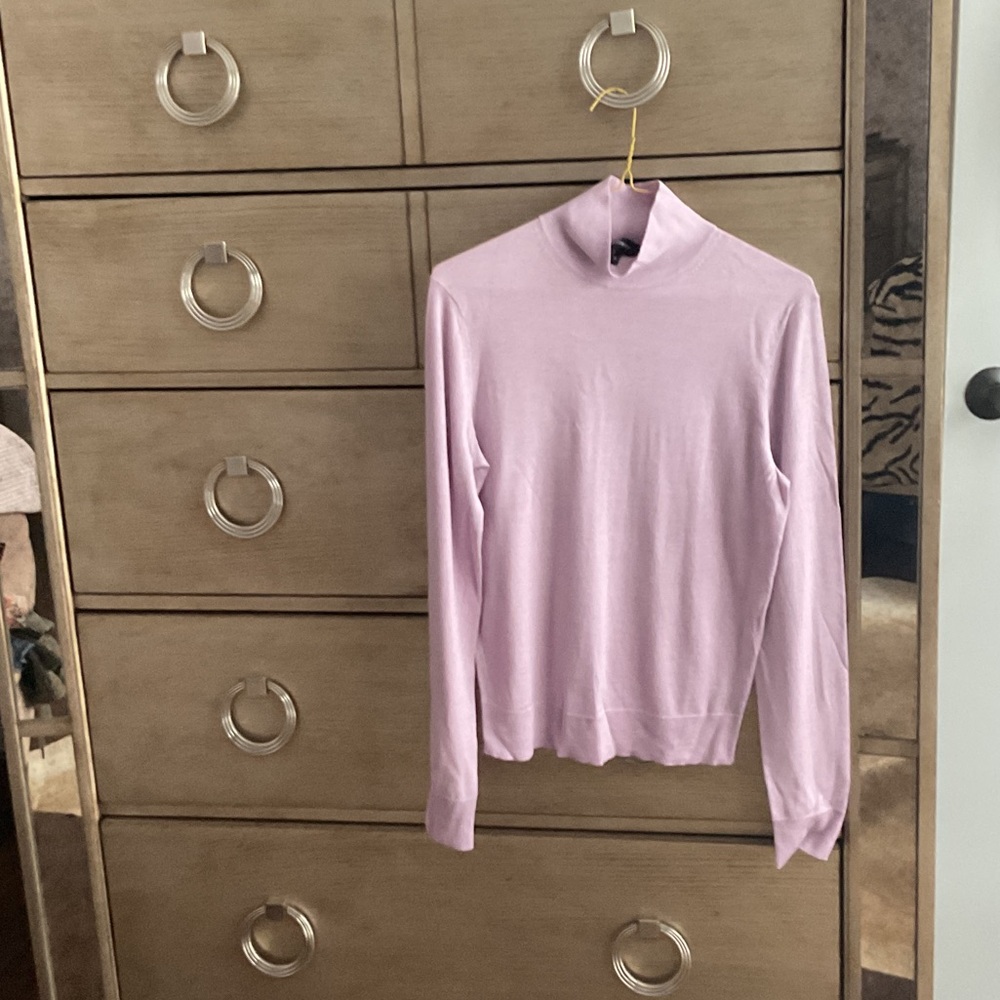 Theory light lavender Turtleneck Sweater; size M